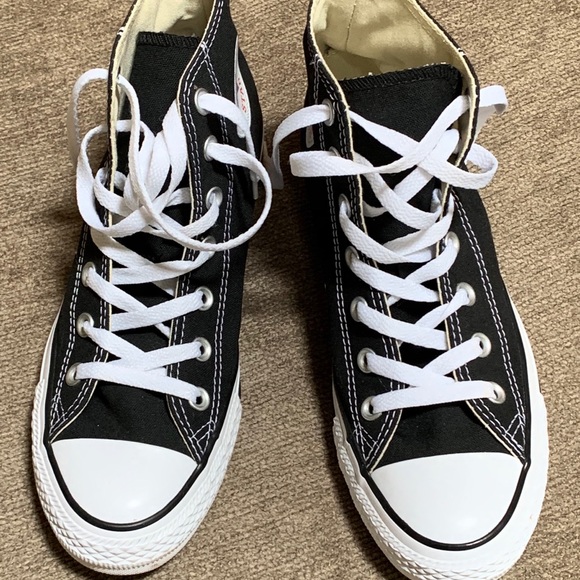 Converse Shoes - Converse All Stars Women’s 8 or Men’s 6